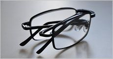 Sammenklappelig læsebrille, inklusiv fragt, opbevaring og klud, værdi kr. 217,-