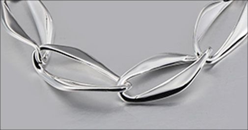 Smukt armbånd - kan bruges til både hverdag og fest.