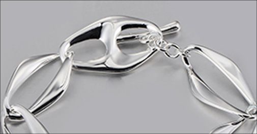 Smukt armbånd - kan bruges til både hverdag og fest.