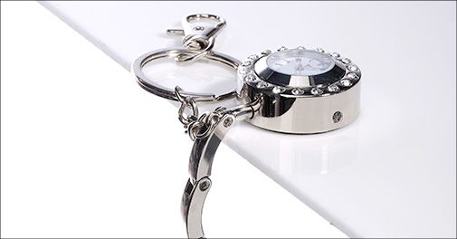 Hold styr på håndtasken med en håndtaskekrog