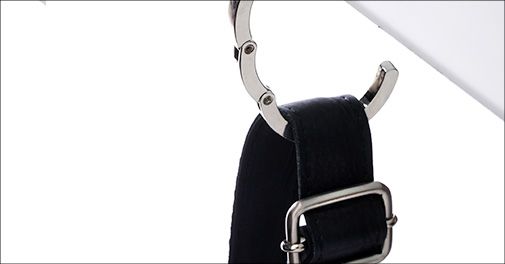 Hold styr på håndtasken med en håndtaskekrog