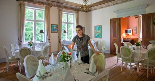 Tag i eventyrland - romantisk ophold på Liselund Ny Slot på Møn