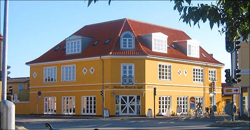 Skagen er bare noget helt specielt - fuldend din oplevelse med et ophold på Foldens Hotel