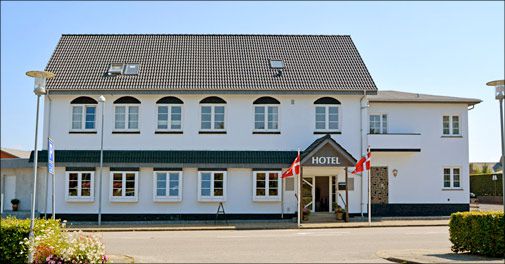 Gæster roser det nyrenoverede Hotel Aulum Kro.. 