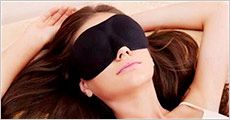 Luk omverdenen ude for en stund med denne populære 3D maske. Værdi kr. 130,-