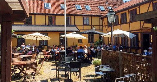 Dejligt ophold med lækker, lækker mad - Stegt flæsk m. persillesauce AD LIBITUM