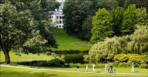 Skønt slotsophold for 2 - Liselund Ny Slot på Møn