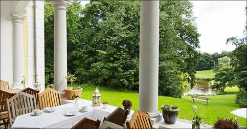 Tag på et romantisk ophold på idylliske Liselund Ny Slot