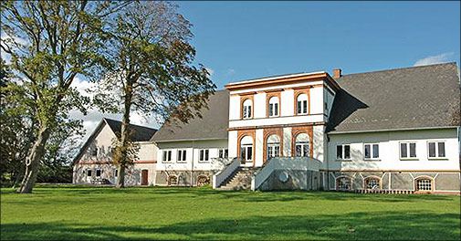 Bo lige midt i Naturpark Vadehavet ved Højer Mølle og i cykelafstand til den tyske grænse..