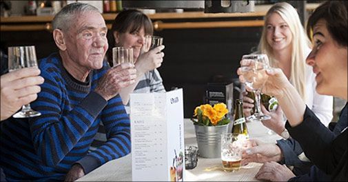 Nyd en skøn cocktail i Skønne Skagen på Foldens Hotel, Se det dejlige ophold her.. 