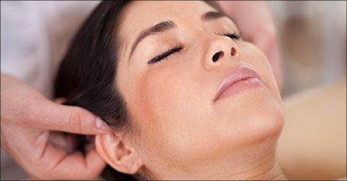 Forkæl dig selv med skøn wellnessmassage hos Cosmetics Clinic