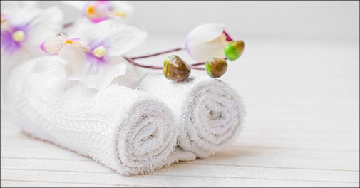 Forkæl dig selv med skøn wellnessmassage hos Cosmetics Clinic