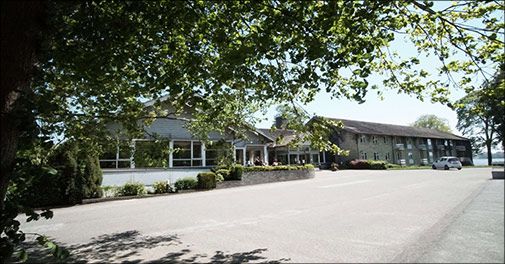 Tag på et skønt ophold på Hotel Skanderborghus - Med den smukkeste beliggenhed i Dyrehaven..