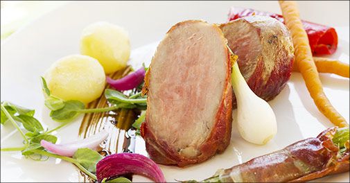 Ren afslapning i rolige omgivelser, skøn mad og hjertelig service - velkommen på Højslev Kro i Det Blå Limfjordsland.. 