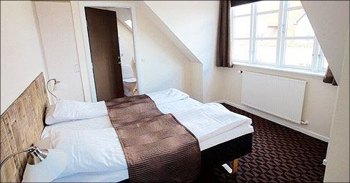 Oplev den magiske julestemning i Skagen og bliv forkælet på Foldens Hotel med skøn mad, dejlig overnatning mm.. 