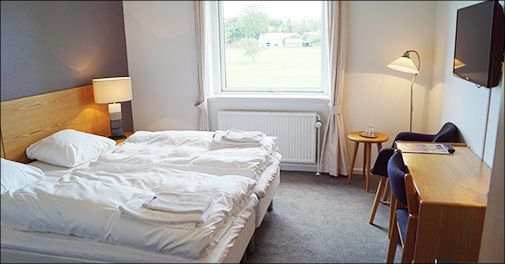 Luksusophold på Hotel Præstekilde hvor der er sørget for det hele med bl.a. skønneste middag og god vin..