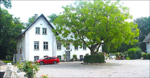 Dansk gårdidyl på Lolland ♥ Miniferie på Skelstrupgård omringet af den skønne danske natur..