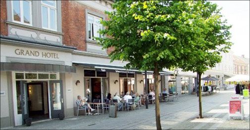 Lad dig forkæle med udsøgt mad i rolige, naturskønne omgivelser på Grand Hotel Struer!