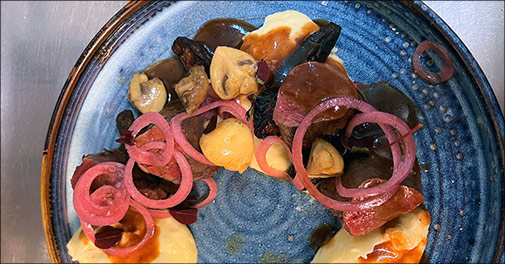 Fantastisk beliggehed og udsøgt mad.. 