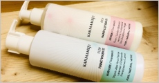 Nu kan du opleve ren luksus til hænderne fra Karmameju – Naturlig pleje med HandWash & HandLotion, 2 stk i alt. Værdi kr. 399,-