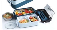 Japansk madkasse - Bento Boks - i blå, med 2 lag, praktiske rum og flytbare moduler og inkl. bestik sæt. Værdi kr. 258,-