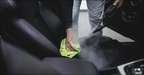 Professionel damprens af din bil - Hjemme hos dig!