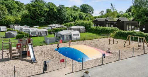 Sæsonplads på First Camp Skovlund ved Lillebælt